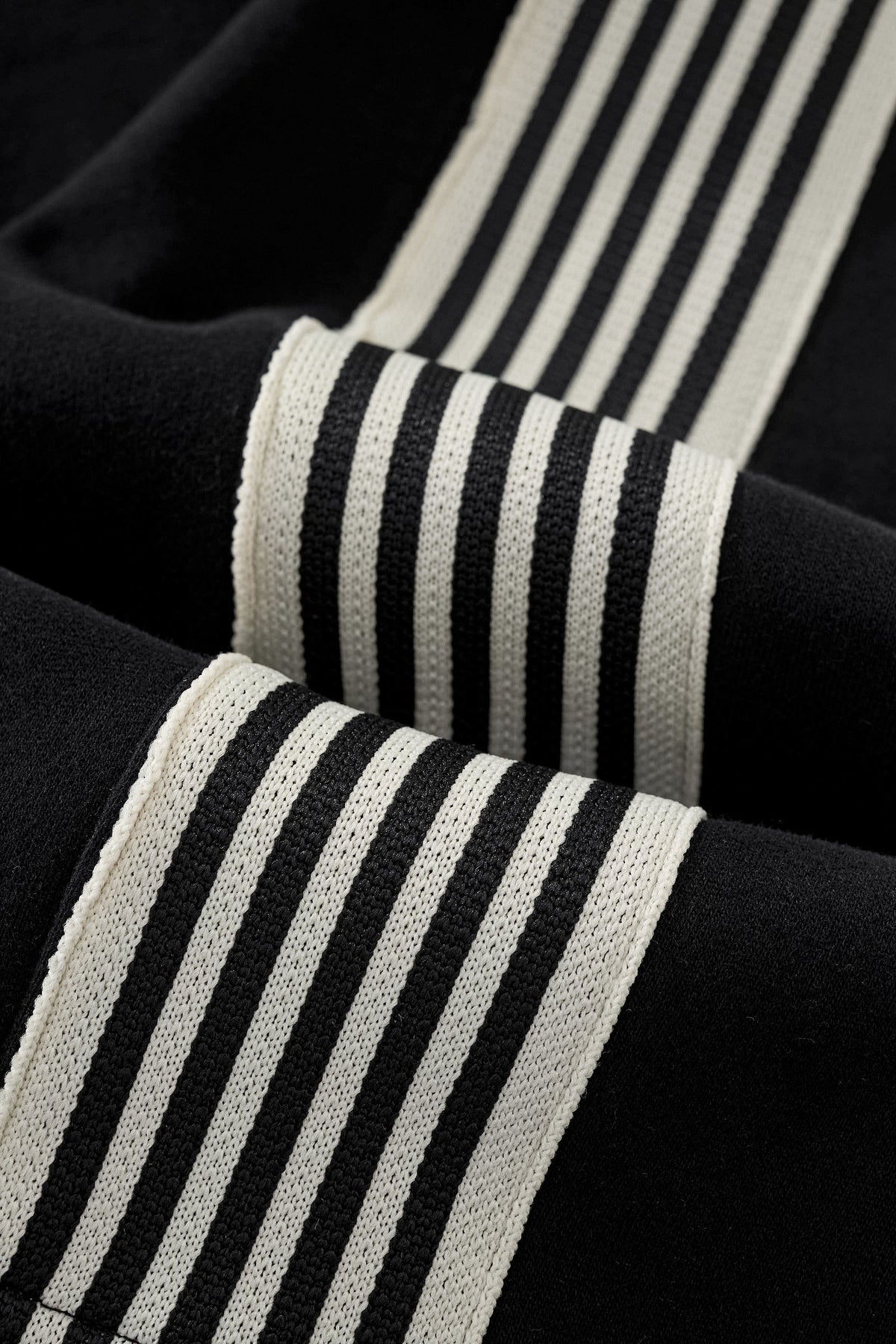Side Stripe Cargo Sweatpants